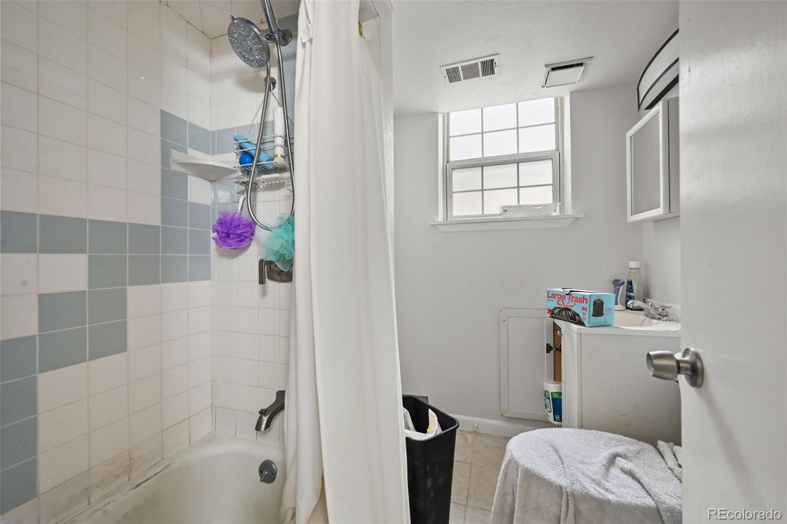 MLS Image #15 for 3480 s akron street 8,denver, Colorado