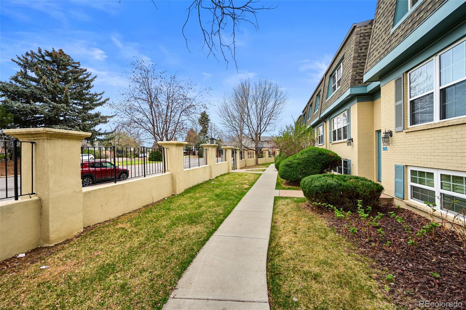 MLS Image #2 for 3480 s akron street 8,denver, Colorado