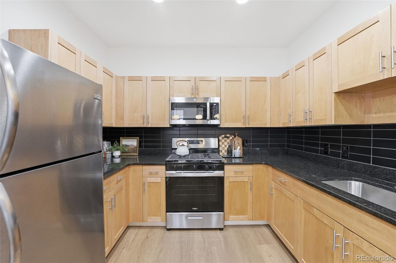 MLS Image #16 for 930  acoma street 305,denver, Colorado
