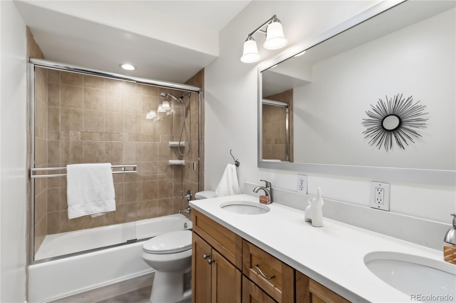 MLS Image #27 for 1225  roslyn street,denver, Colorado