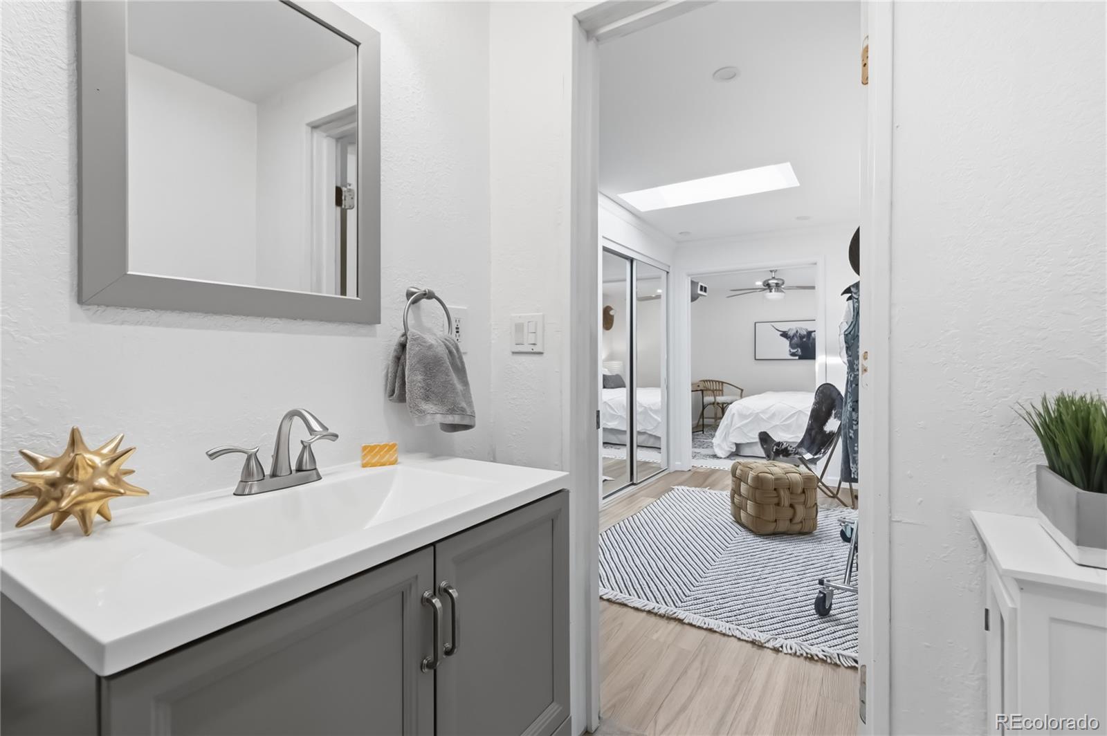 MLS Image #36 for 1225  roslyn street,denver, Colorado