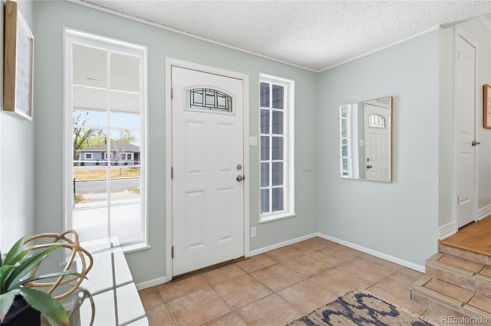MLS Image #5 for 1225  roslyn street,denver, Colorado