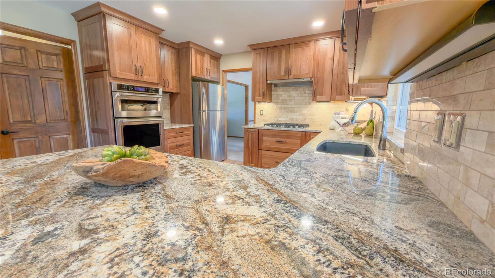 MLS Image #13 for 8154 s harrison circle,centennial, Colorado