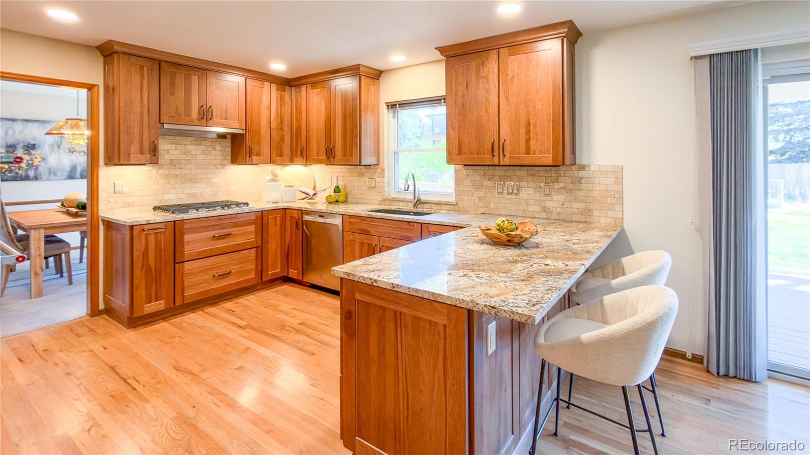 MLS Image #15 for 8154 s harrison circle,centennial, Colorado