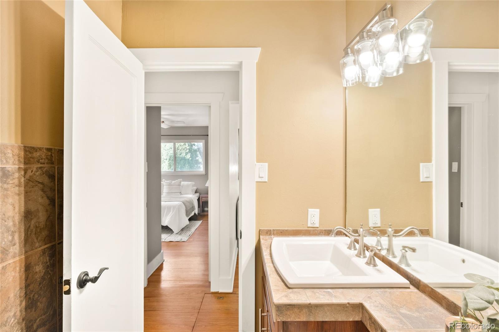 MLS Image #30 for 2051  olive street,denver, Colorado