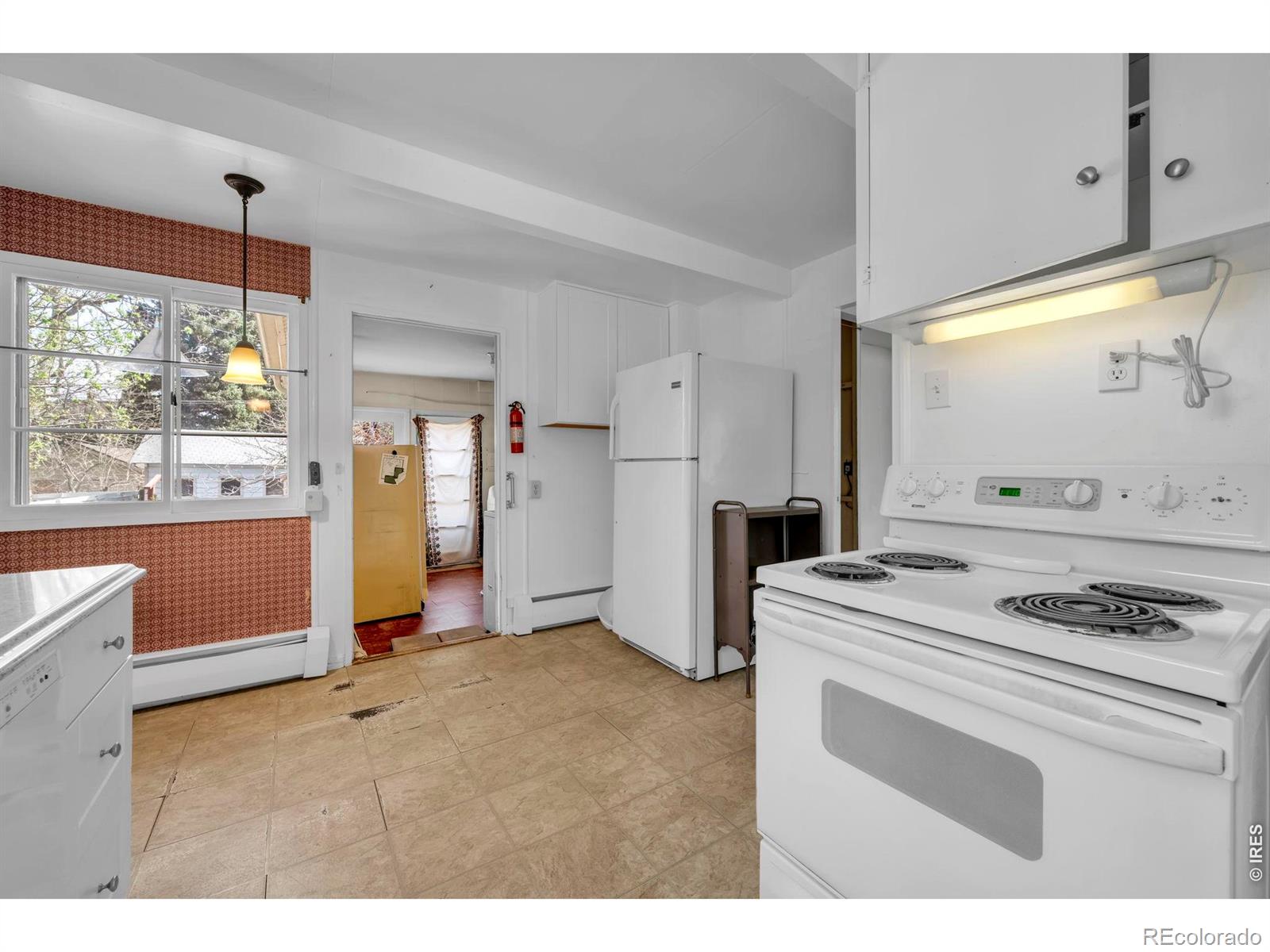 MLS Image #6 for 1084  grant place,boulder, Colorado