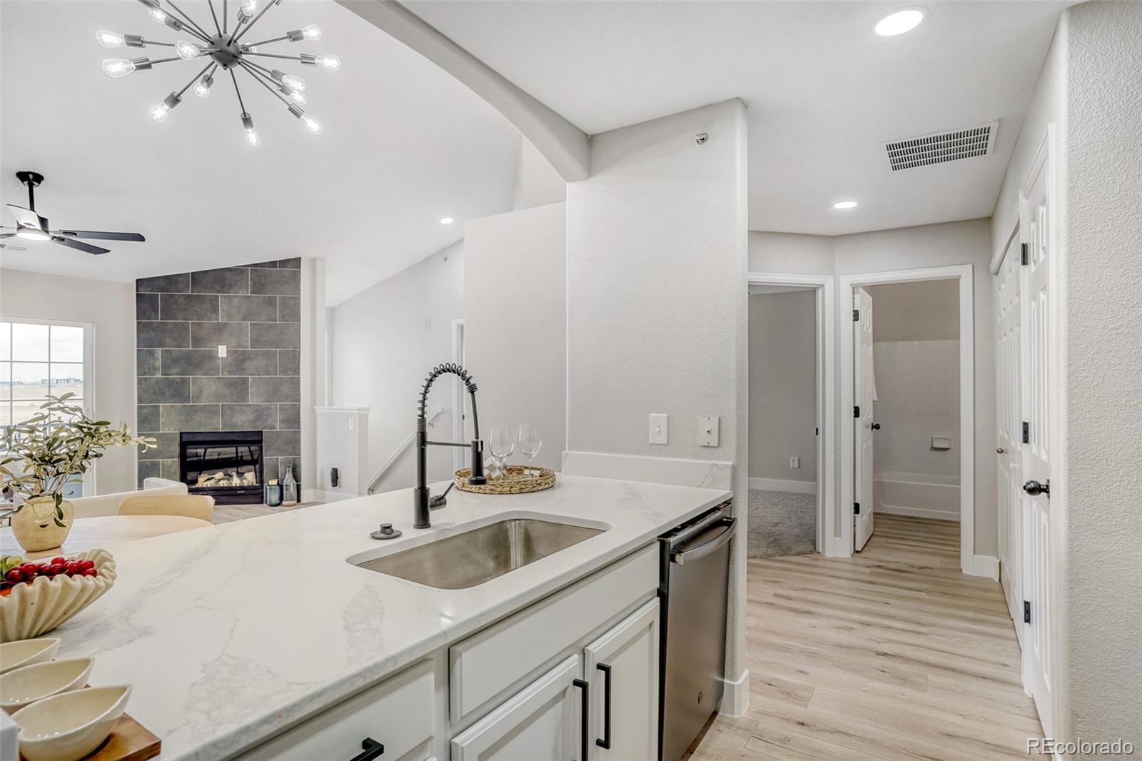 MLS Image #8 for 5255  memphis street,denver, Colorado