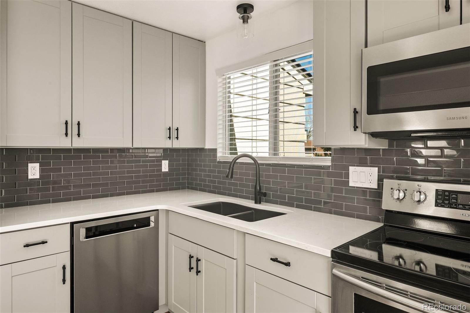 MLS Image #17 for 5594 s zang street,littleton, Colorado