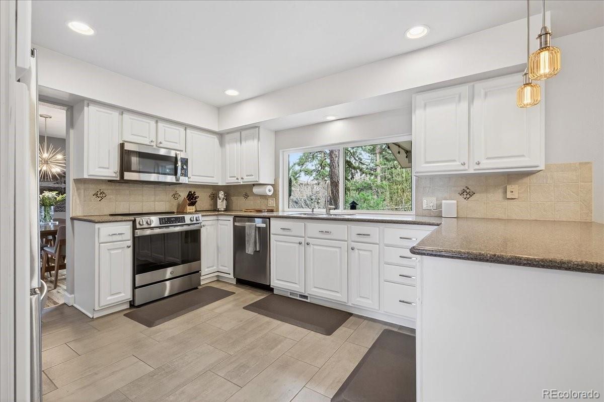 MLS Image #11 for 7156 s kendall boulevard,littleton, Colorado