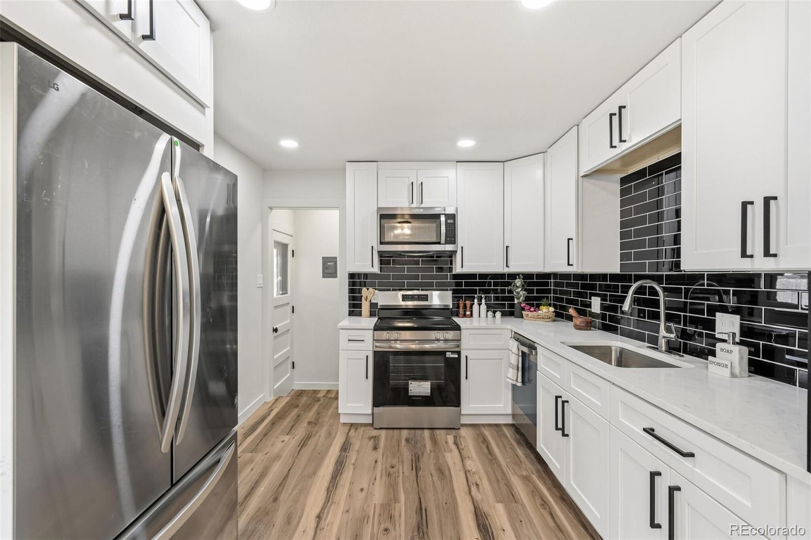 MLS Image #7 for 1000  del norte street,denver, Colorado