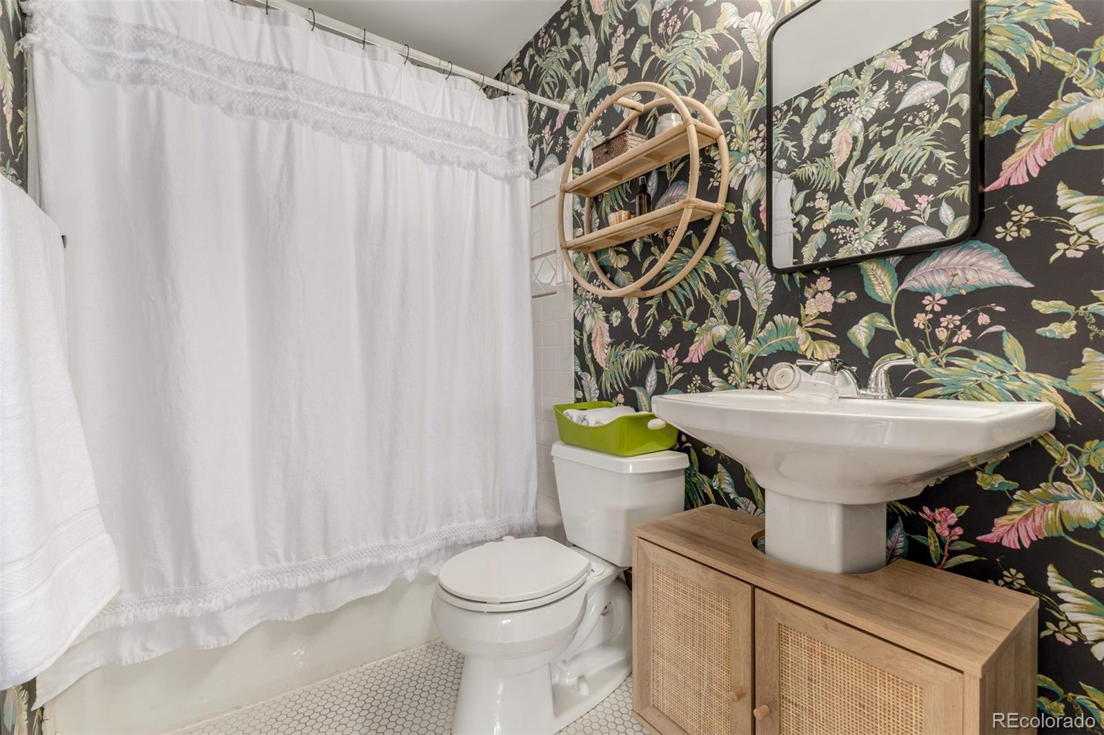 MLS Image #9 for 7240  avrum drive,denver, Colorado