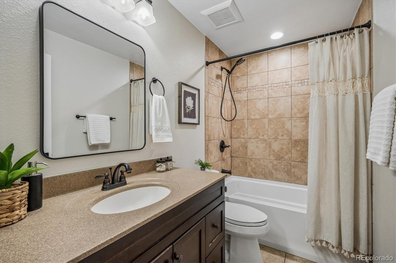 MLS Image #16 for 10138 w roxbury avenue,littleton, Colorado