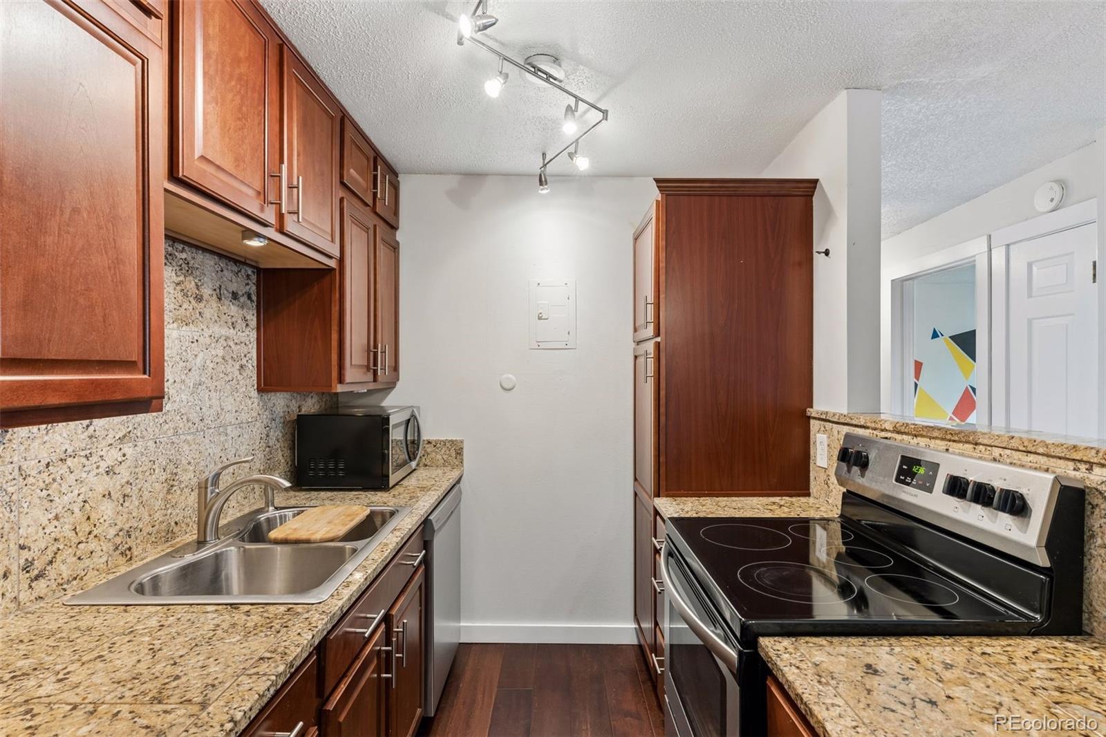 MLS Image #12 for 1233 n ogden street,denver, Colorado