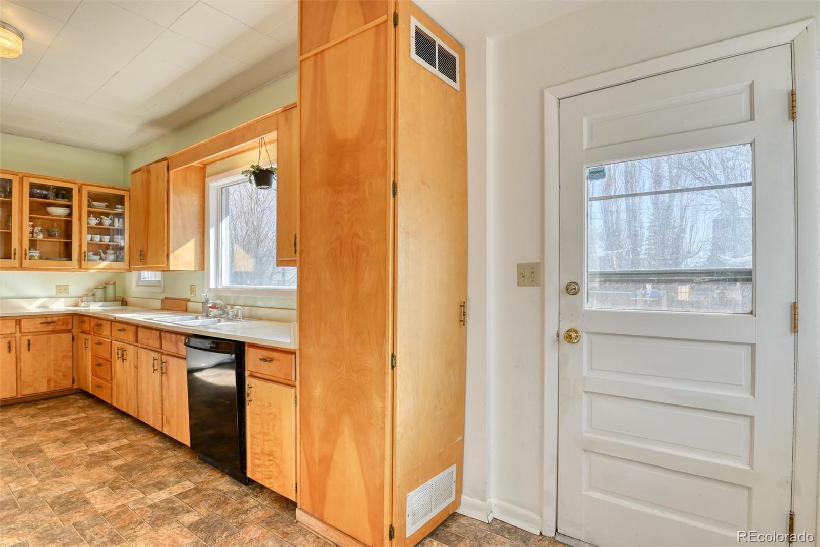 MLS Image #14 for 250  davis ,monte vista, Colorado