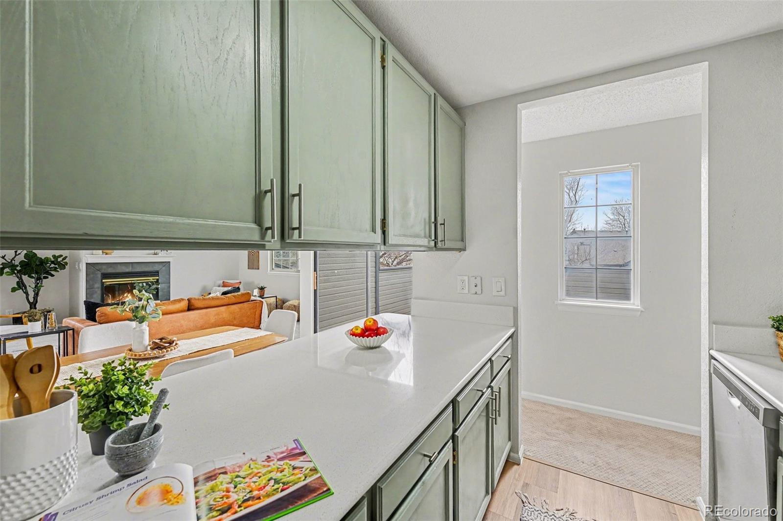 MLS Image #14 for 9175 w cedar drive e,lakewood, Colorado