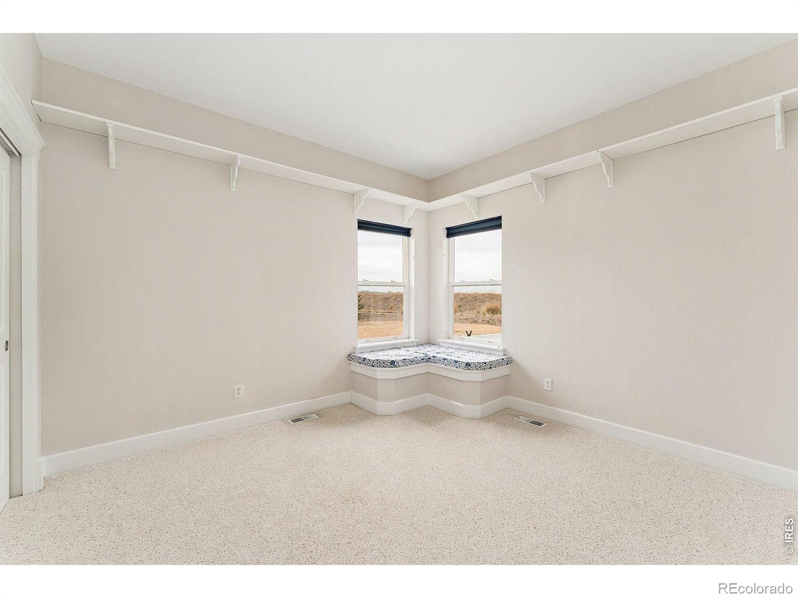 MLS Image #19 for 107  blue heron court,mead, Colorado