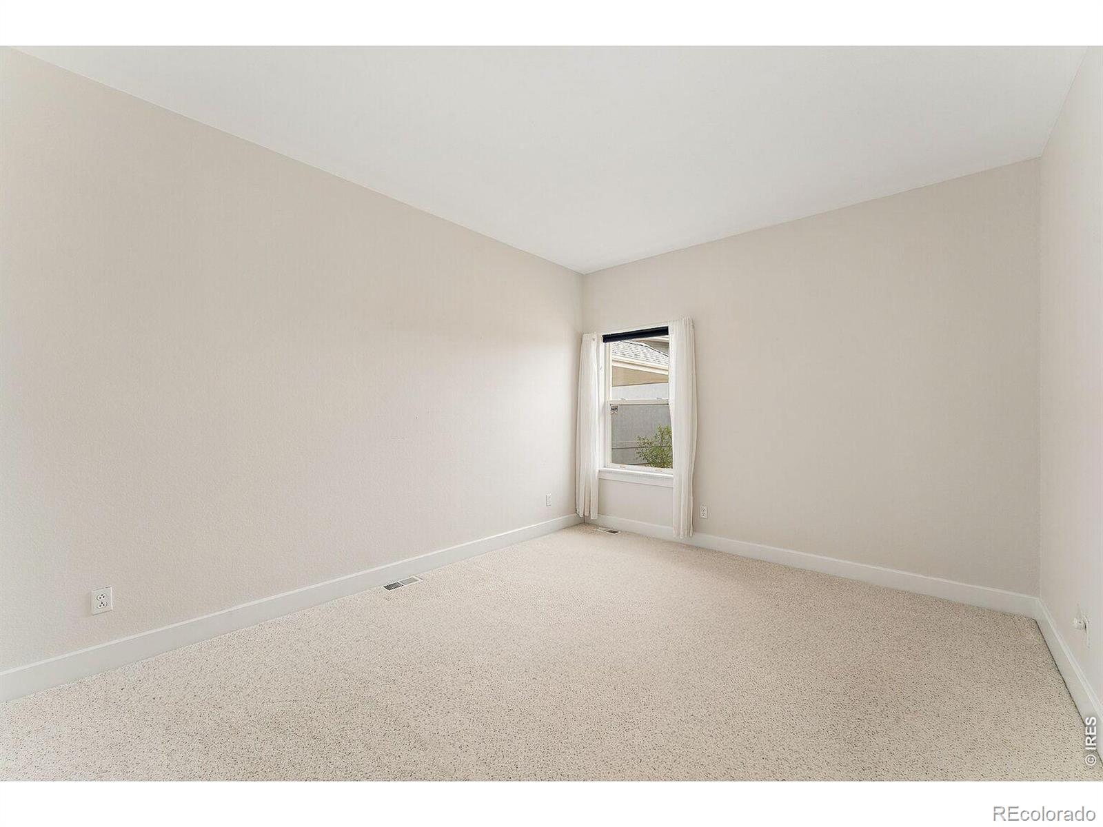 MLS Image #21 for 107  blue heron court,mead, Colorado