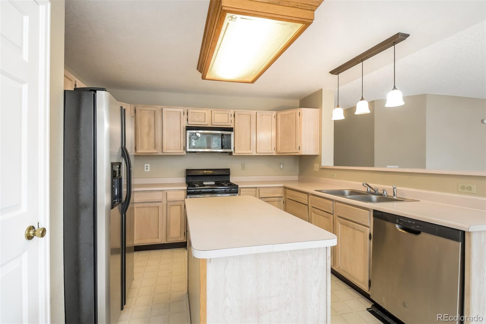 MLS Image #4 for 3677 s uravan street,aurora, Colorado