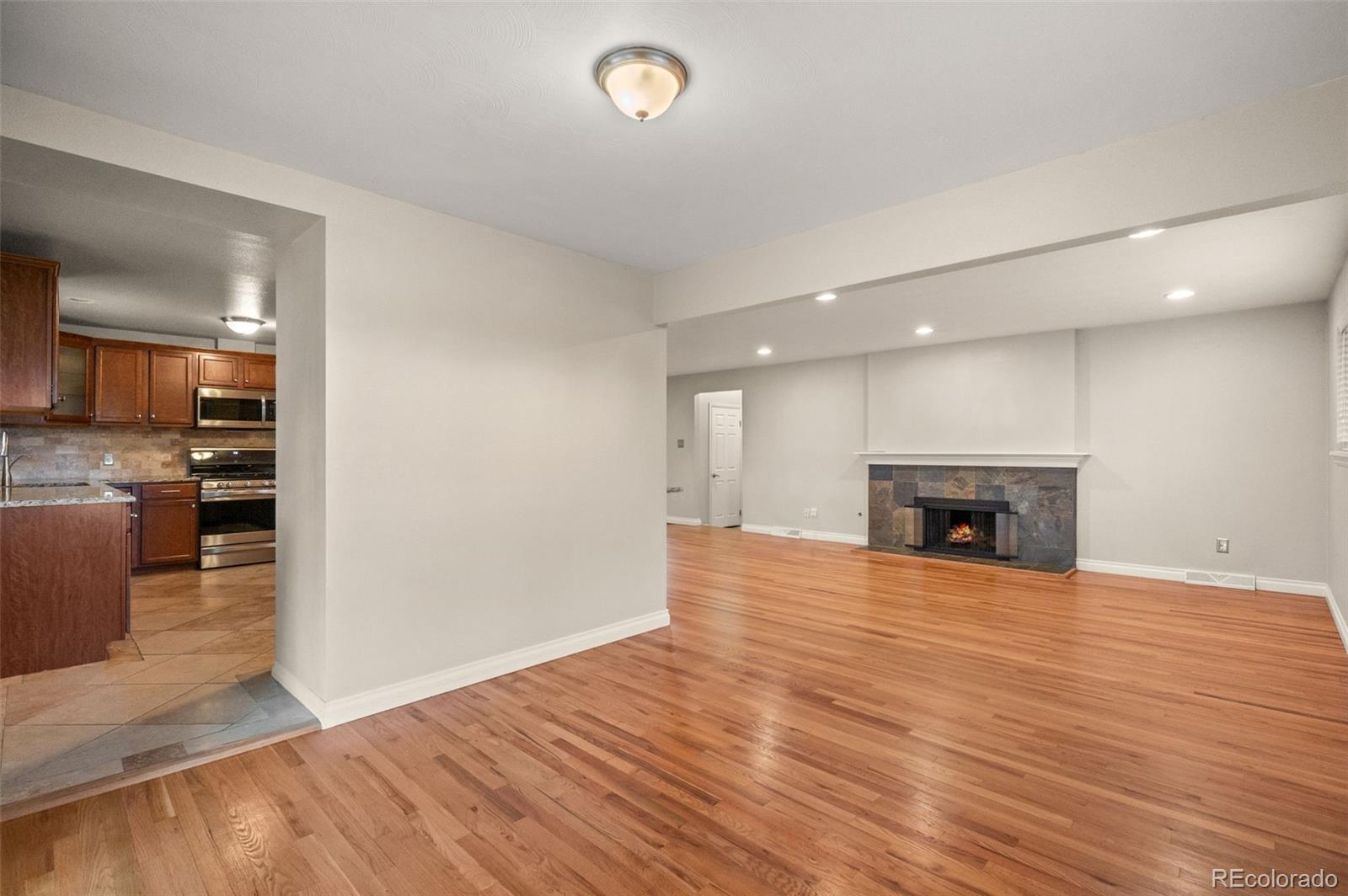 MLS Image #11 for 3260 s fulton court,denver, Colorado