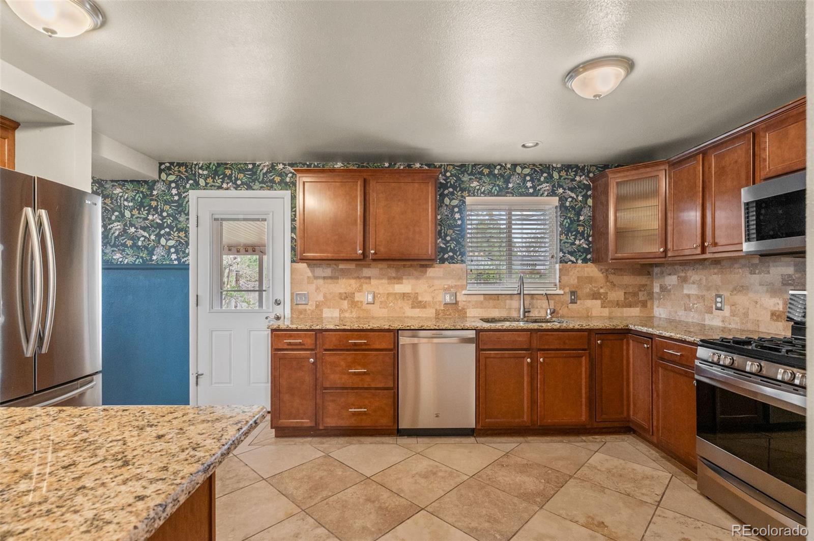 MLS Image #14 for 3260 s fulton court,denver, Colorado