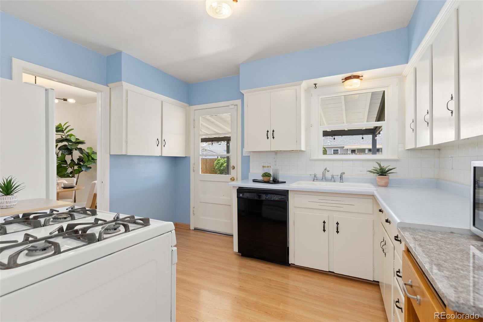 MLS Image #21 for 1629 s mabry way,denver, Colorado