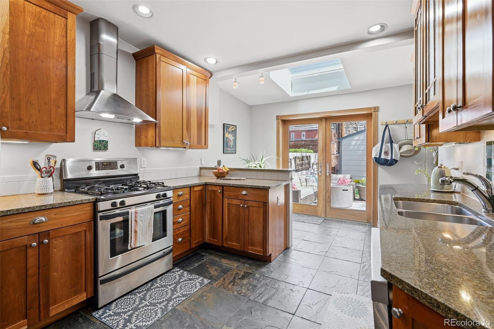 MLS Image #12 for 1624  vine street,denver, Colorado