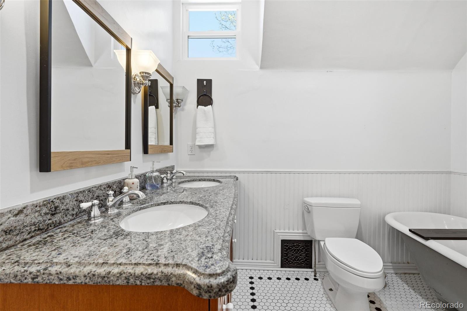 MLS Image #29 for 1624  vine street,denver, Colorado