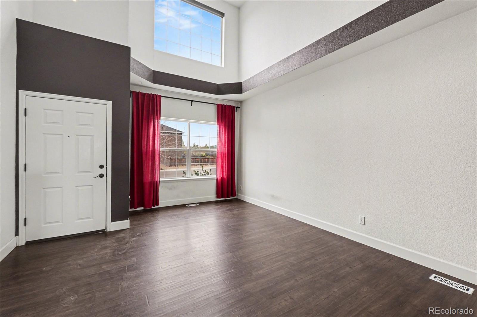 MLS Image #3 for 9737  eagle creek parkway,commerce city, Colorado
