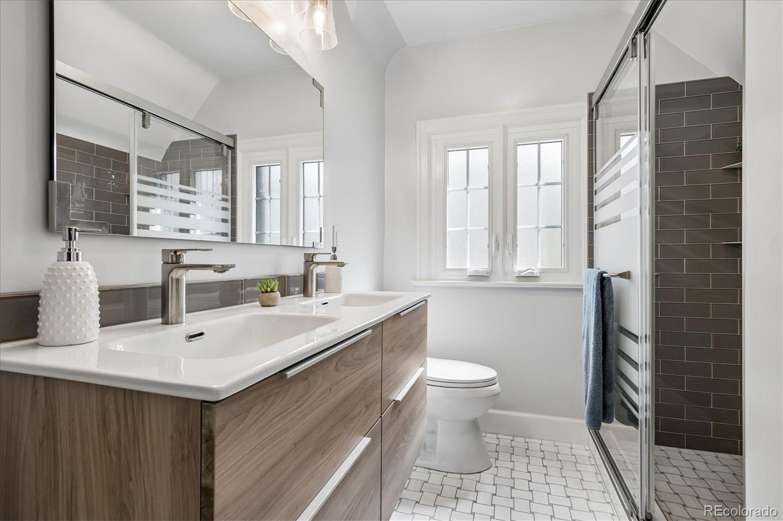 MLS Image #24 for 1745  monaco parkway,denver, Colorado