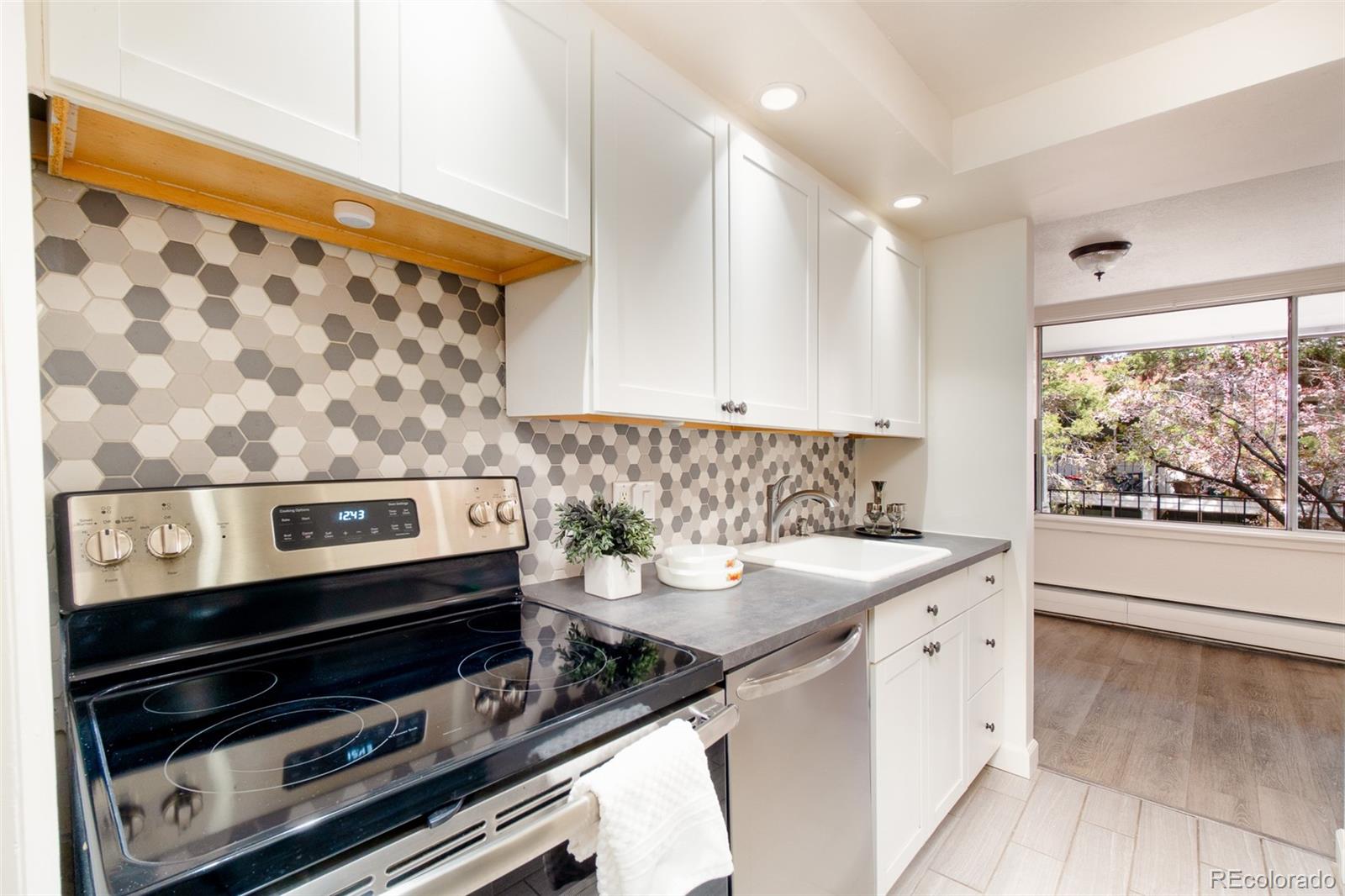 MLS Image #11 for 10115 w 25th avenue 16,lakewood, Colorado