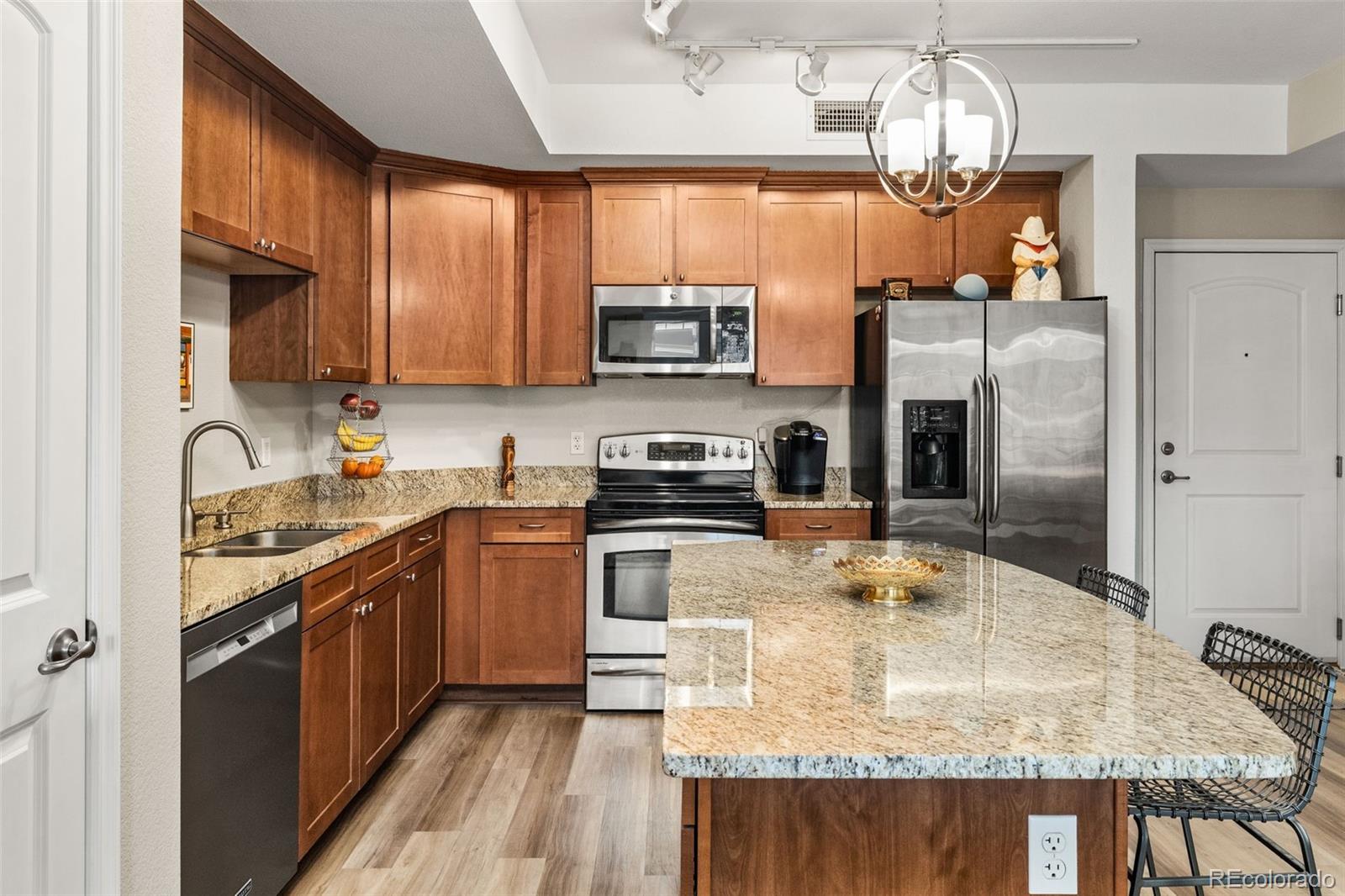MLS Image #18 for 640  11th street 203,golden, Colorado