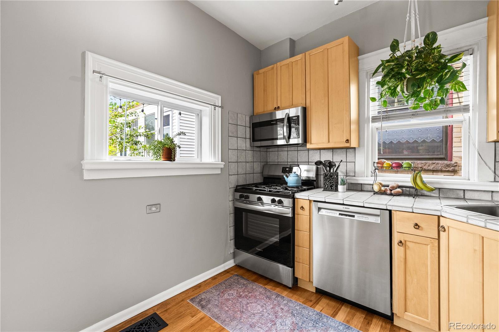 MLS Image #13 for 3416 e 16th avenue,denver, Colorado