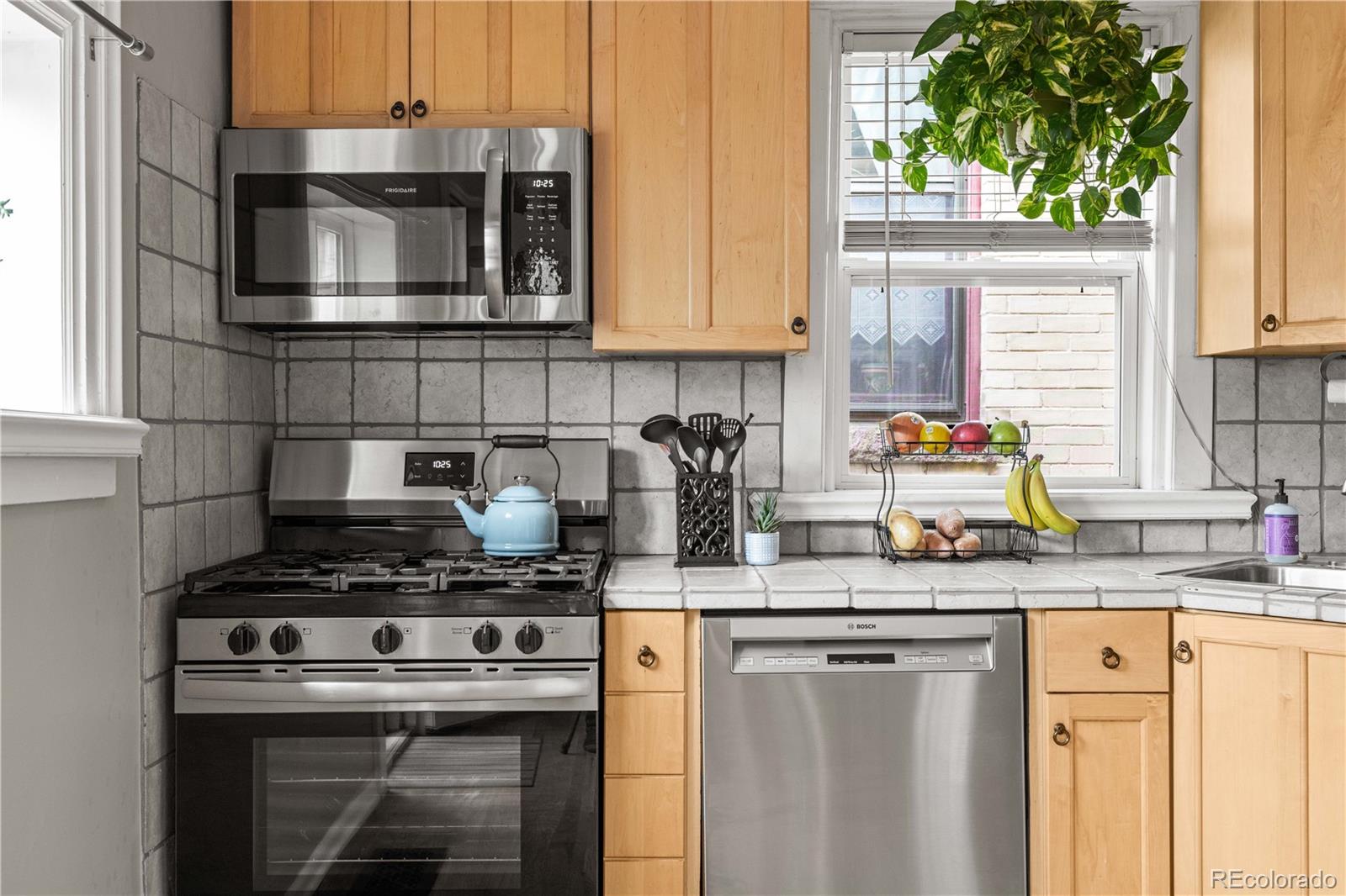 MLS Image #14 for 3416 e 16th avenue,denver, Colorado