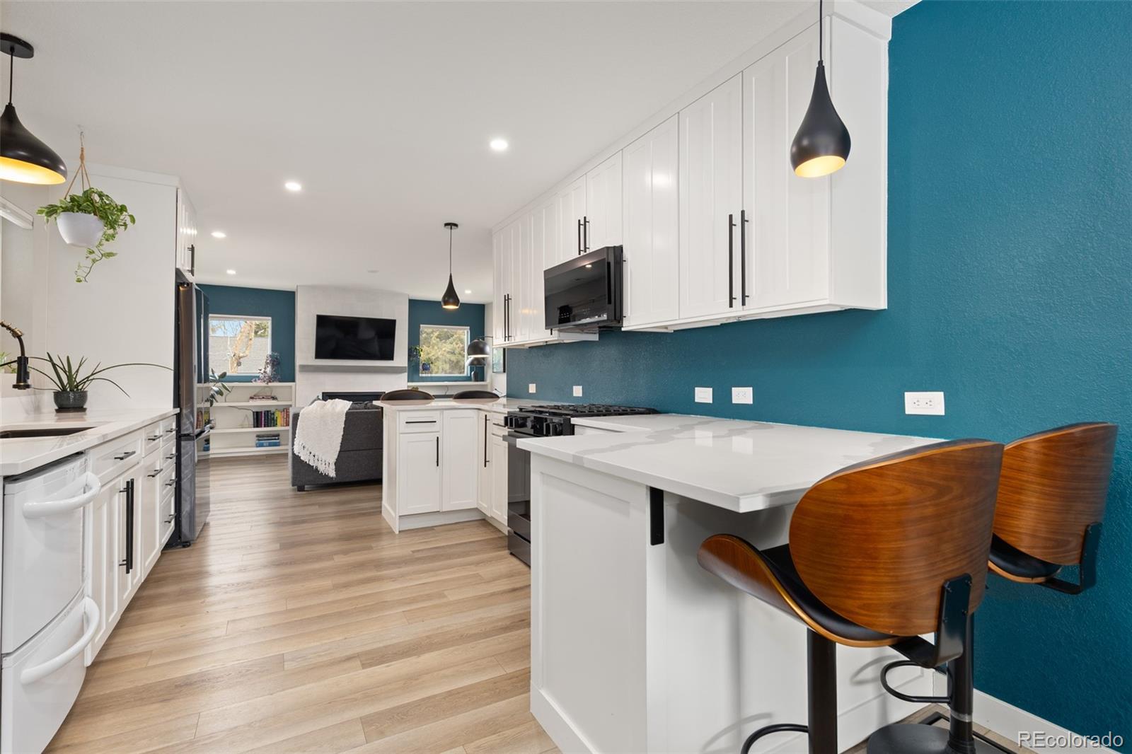 MLS Image #5 for 5231 e dartmouth avenue,denver, Colorado