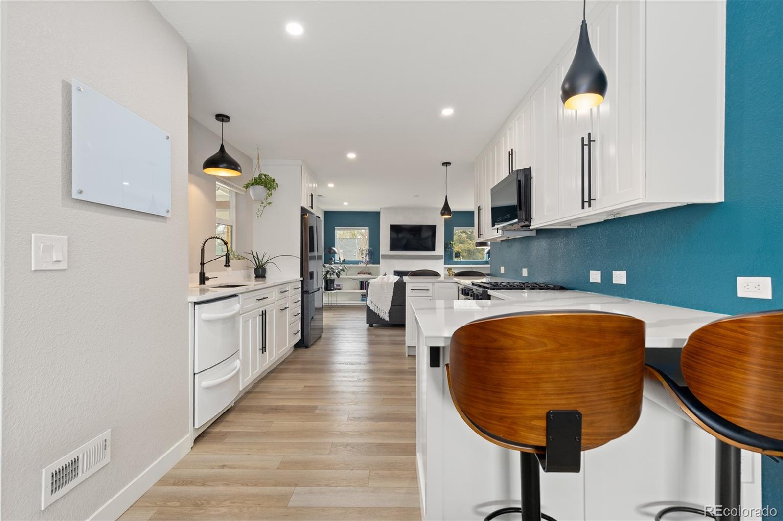 MLS Image #6 for 5231 e dartmouth avenue,denver, Colorado