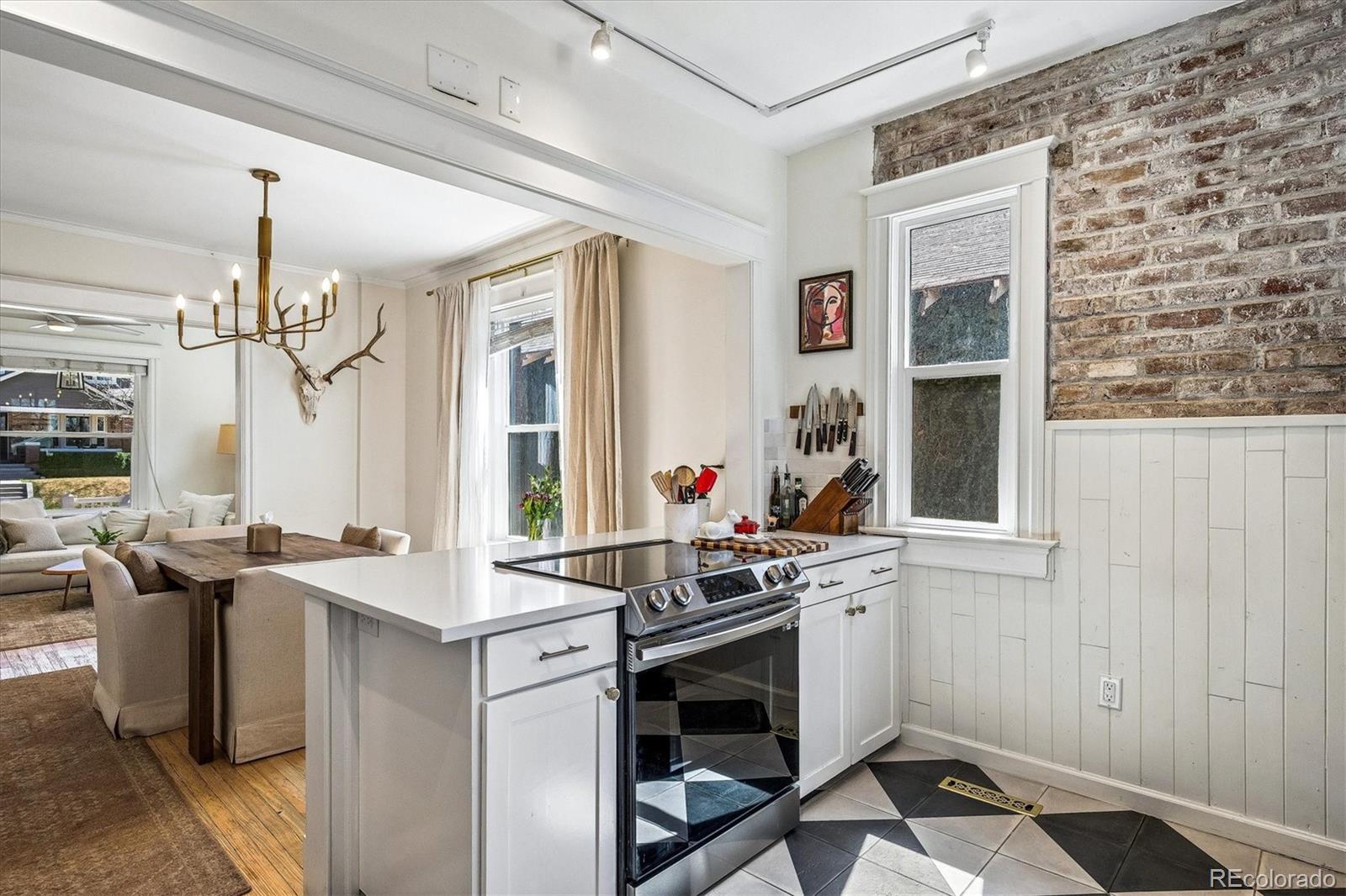 MLS Image #13 for 335 s emerson street,denver, Colorado