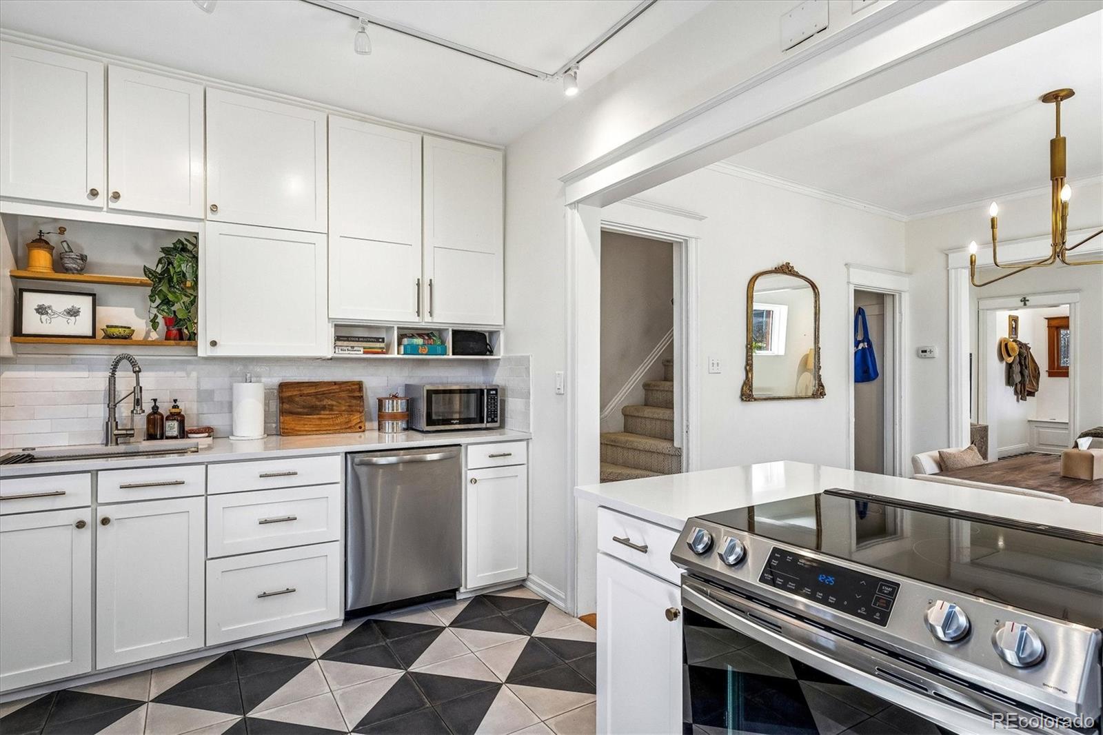 MLS Image #16 for 335 s emerson street,denver, Colorado