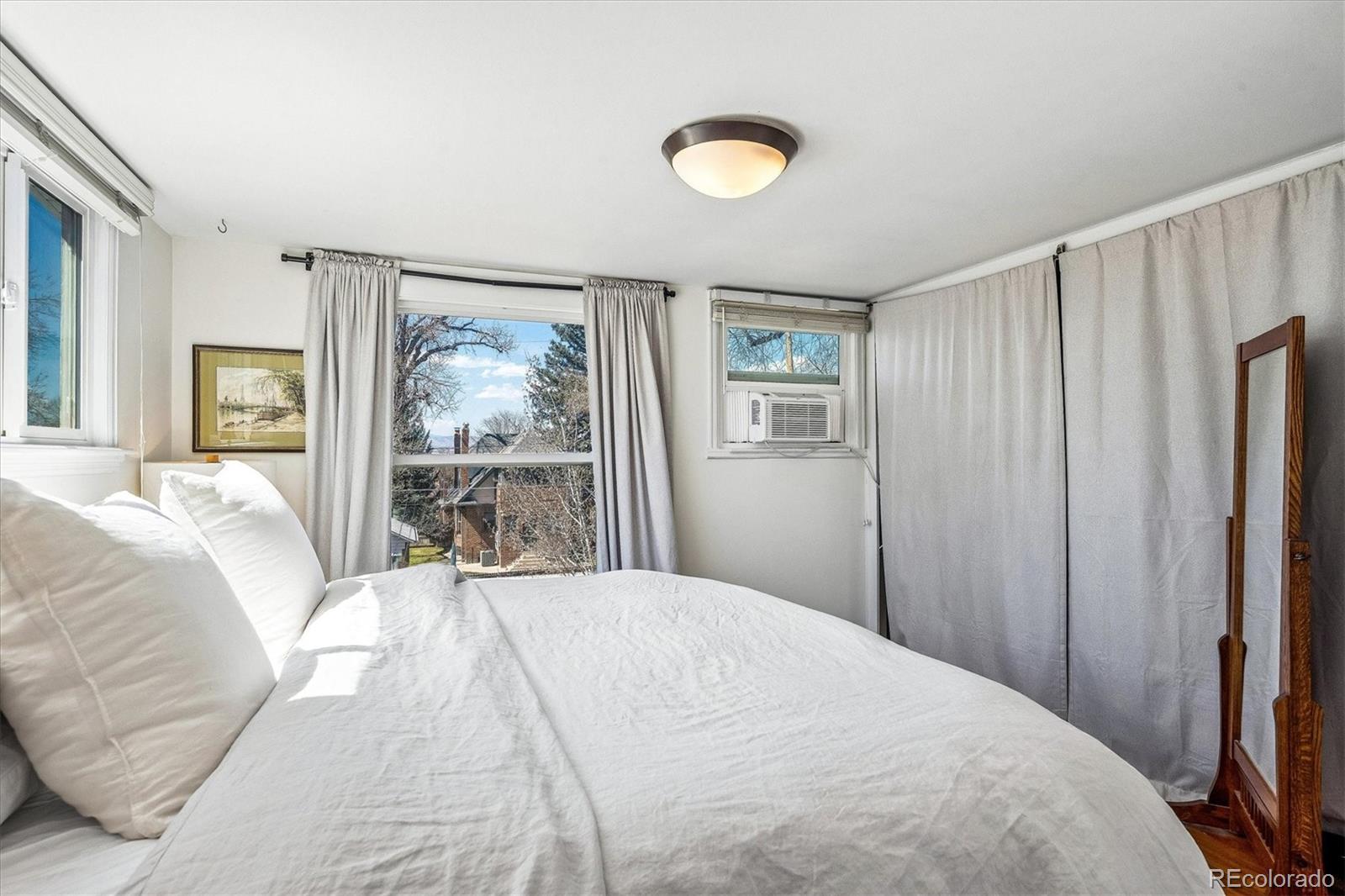 MLS Image #18 for 335 s emerson street,denver, Colorado