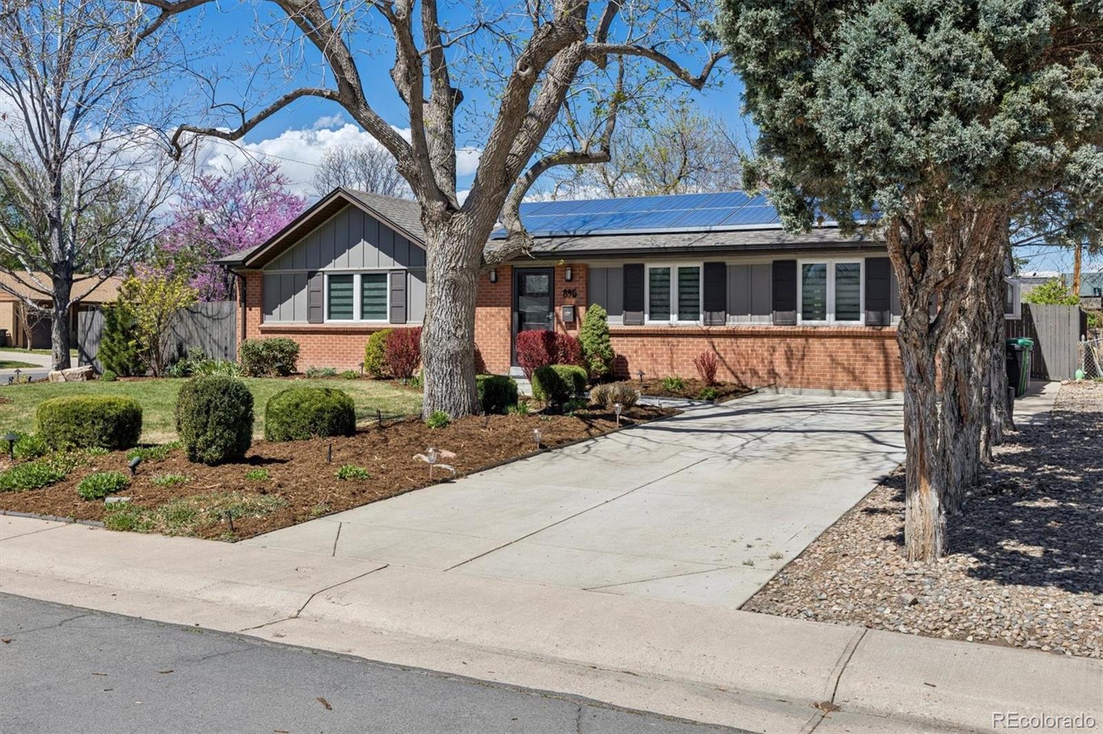 MLS Image #1 for 895 s glencoe street,denver, Colorado