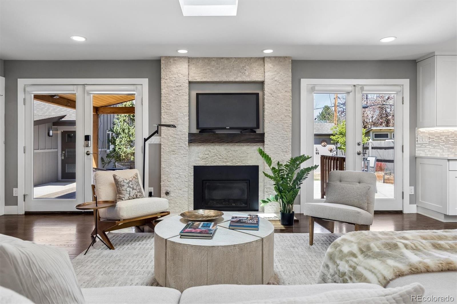 MLS Image #3 for 895 s glencoe street,denver, Colorado