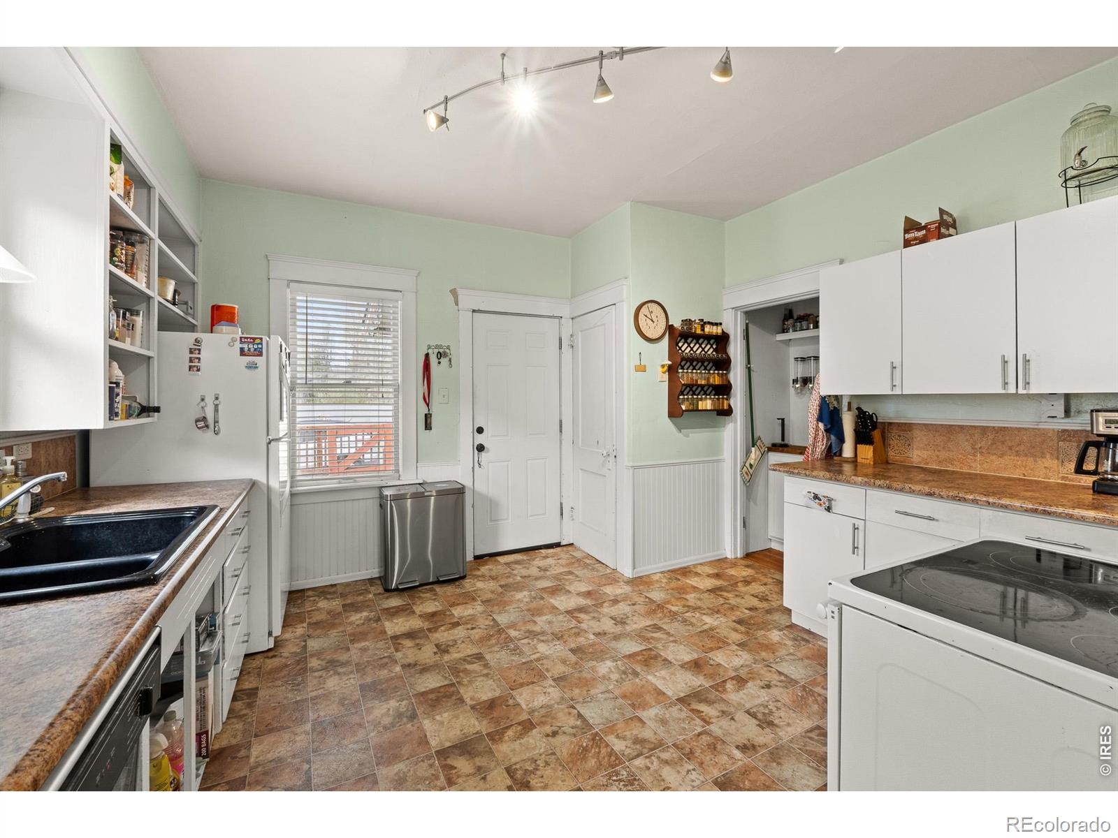 MLS Image #19 for 1227  14th avenue,greeley, Colorado