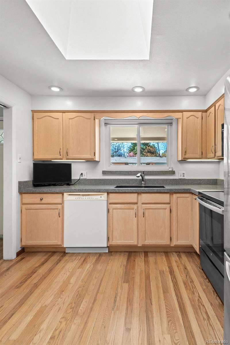 MLS Image #11 for 7612  lee drive,arvada, Colorado