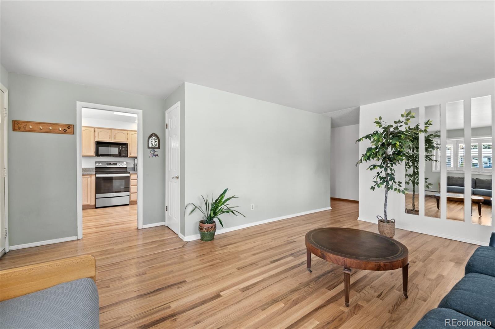 MLS Image #5 for 7612  lee drive,arvada, Colorado