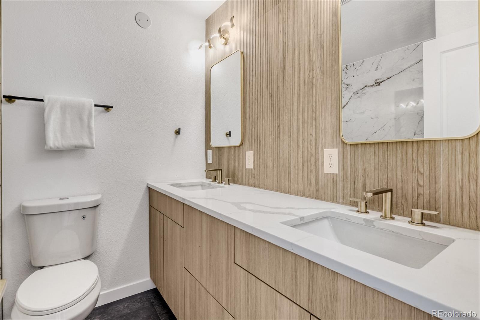 MLS Image #2 for 14272 e hawaii circle b,aurora, Colorado