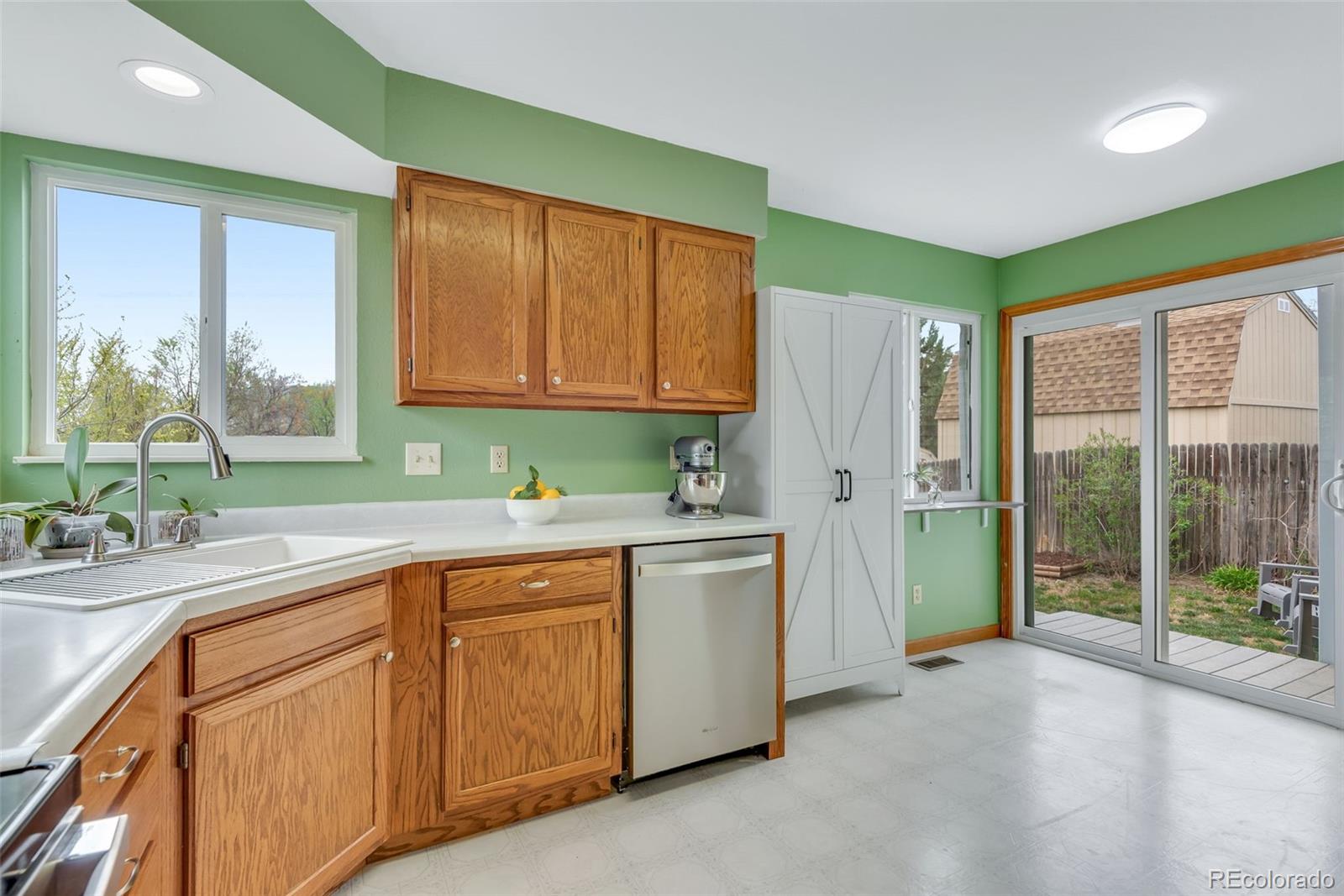 MLS Image #16 for 110  monk street,colorado springs, Colorado