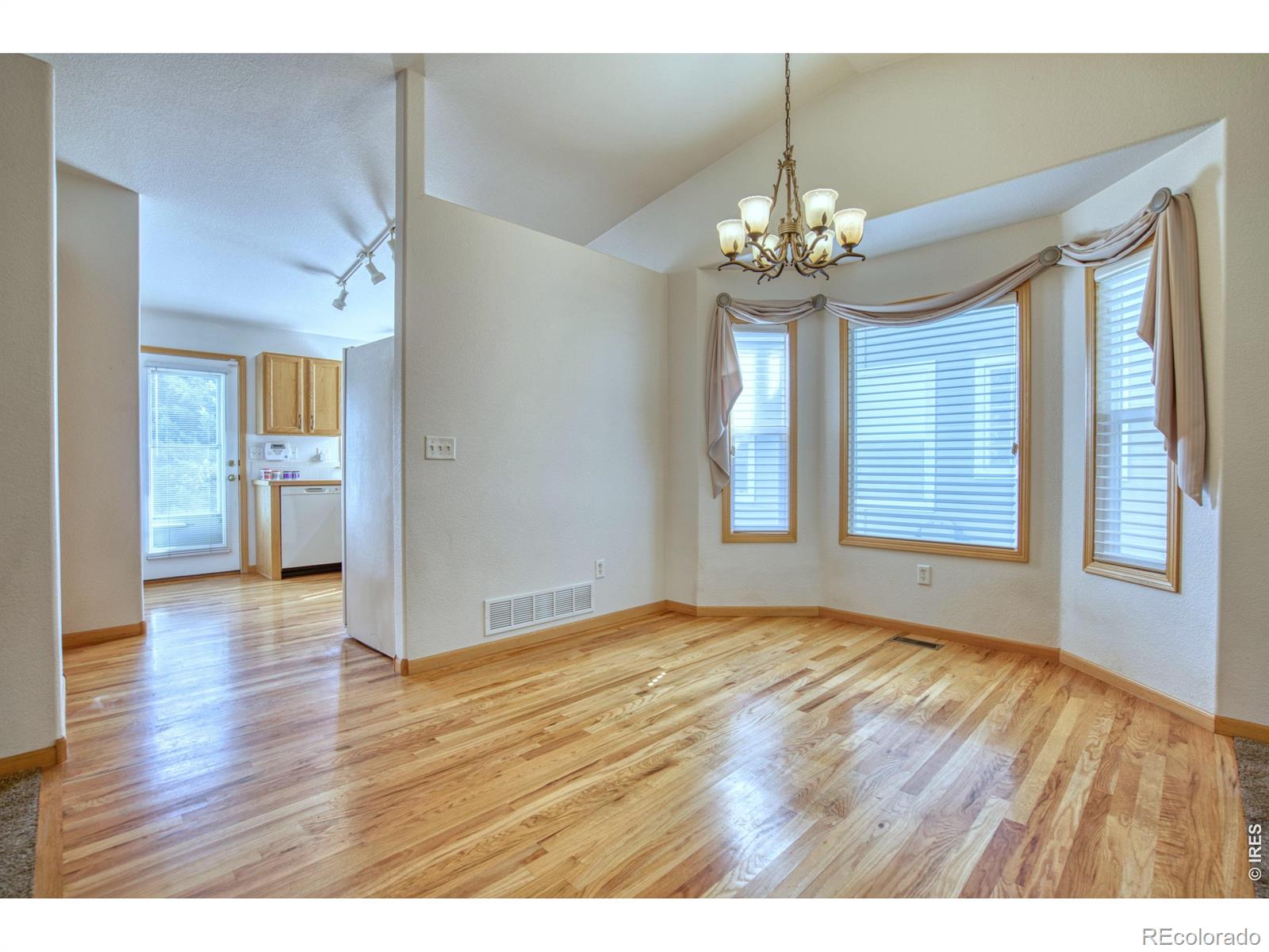 MLS Image #4 for 432  cardinal avenue,loveland, Colorado