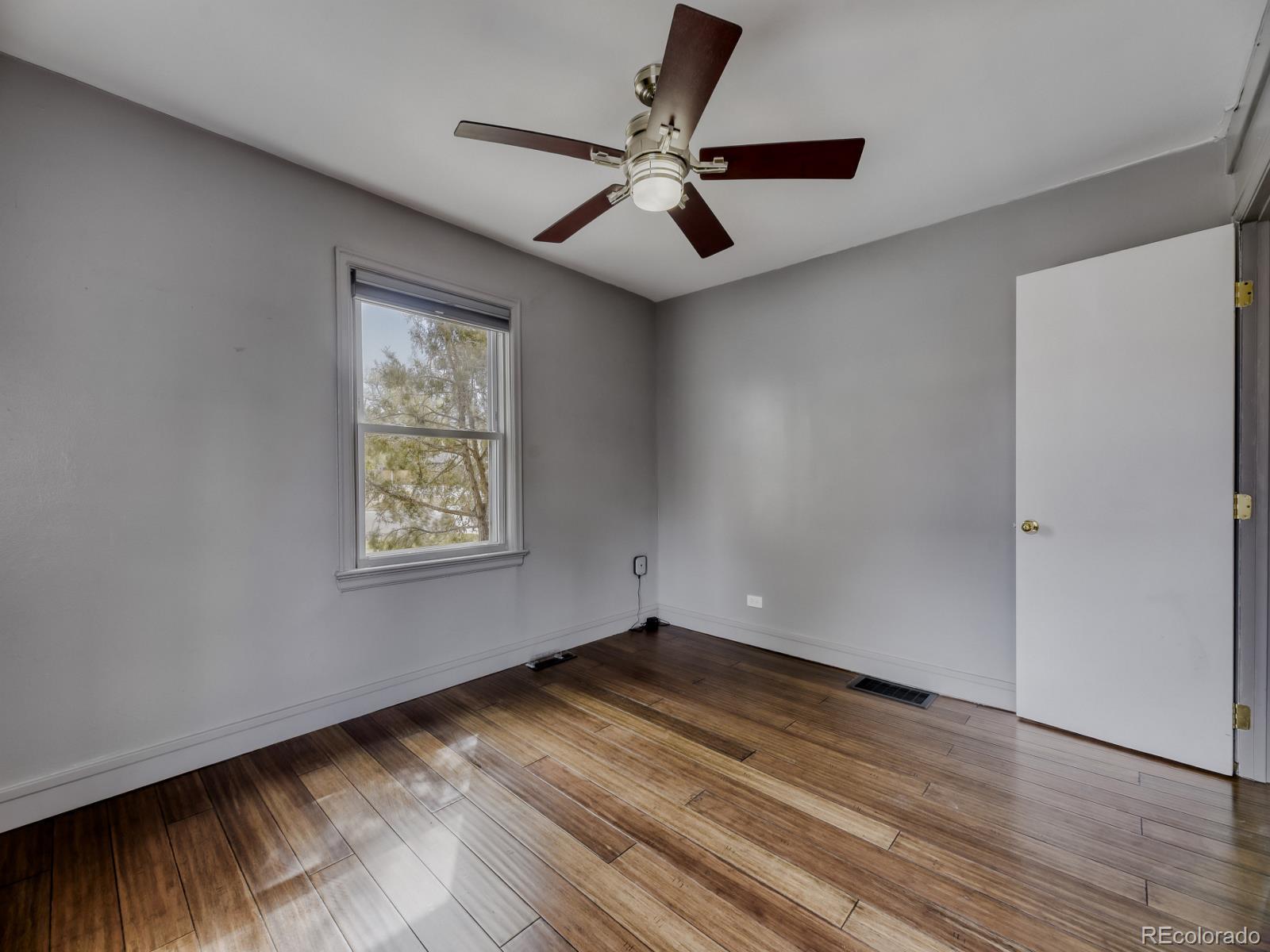 MLS Image #8 for 1105  leyden street,denver, Colorado