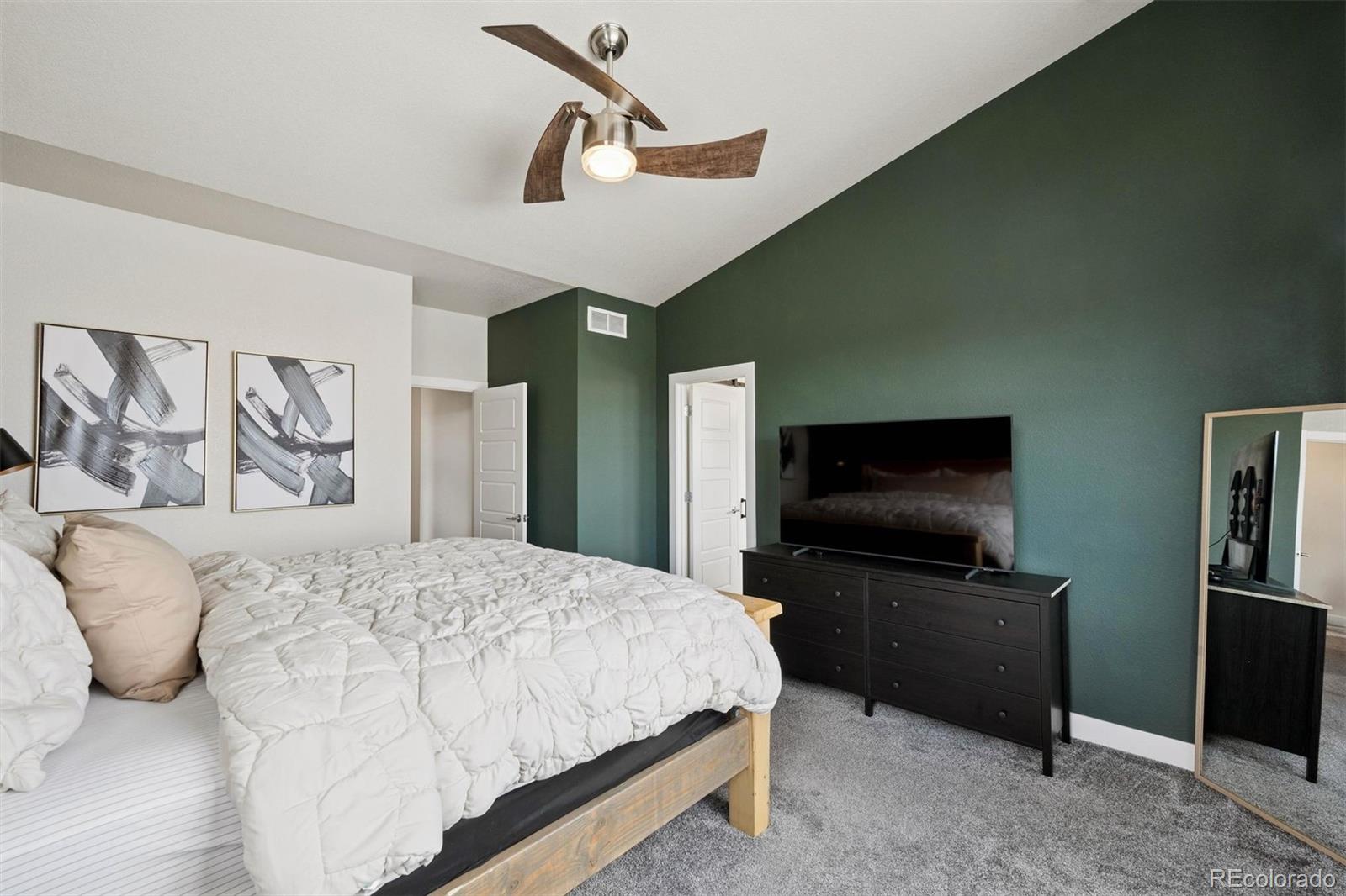 MLS Image #15 for 5870  boston street,denver, Colorado