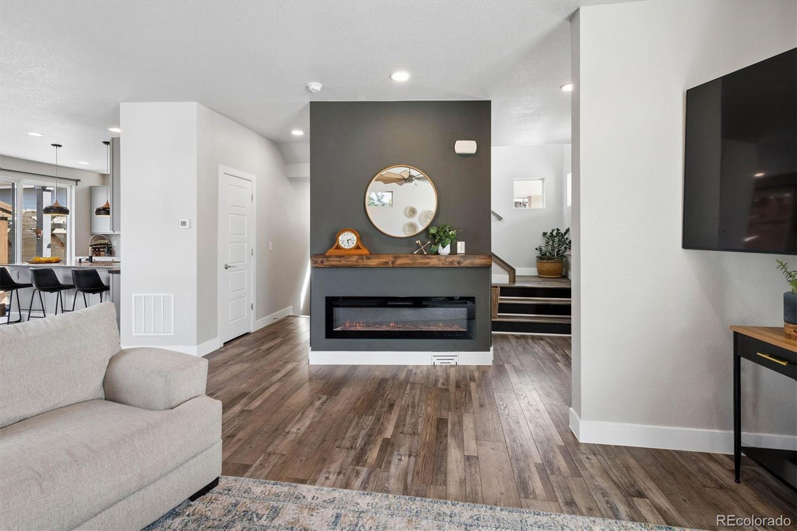 MLS Image #9 for 5870  boston street,denver, Colorado