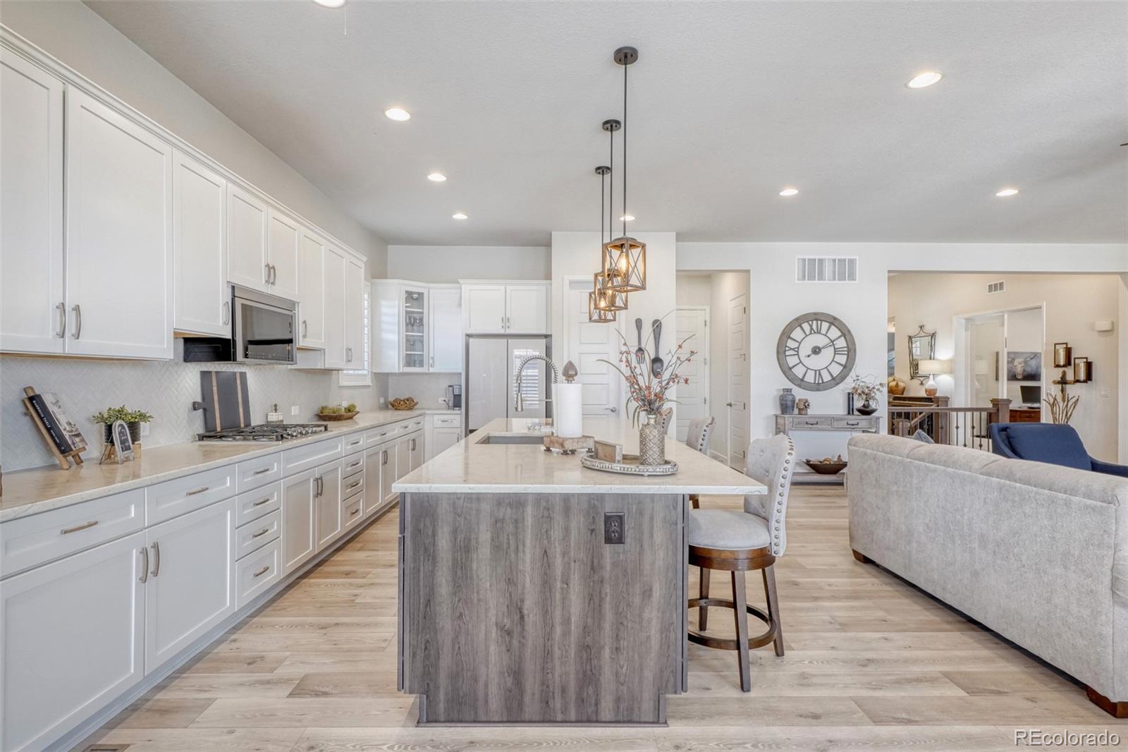 MLS Image #9 for 8024 s kewaunee street,aurora, Colorado